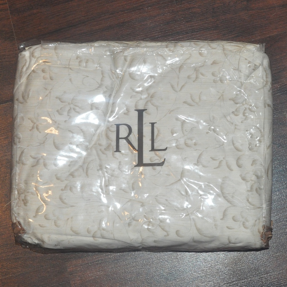 RALPH LAUREN FULL BEDSKIRT